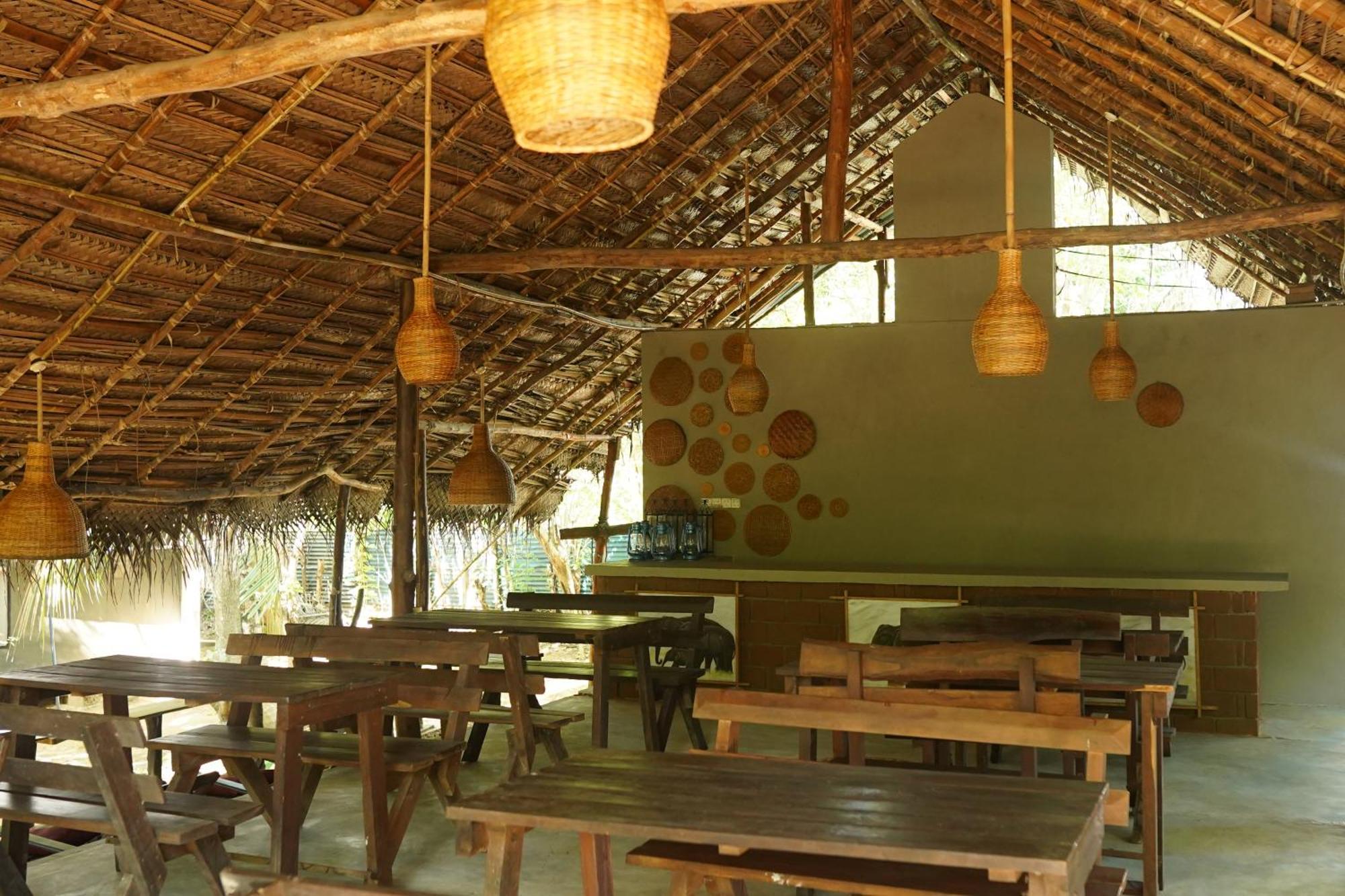 River Glamping By Gaga Bees Udawalawe Εξωτερικό φωτογραφία